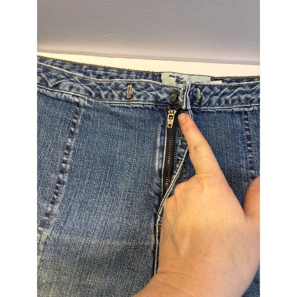 Vintage (90s/00s‎ Y2K) Old Navy denim Jean Shorts W/ square pockets (size 18) - Picture 2 of 10